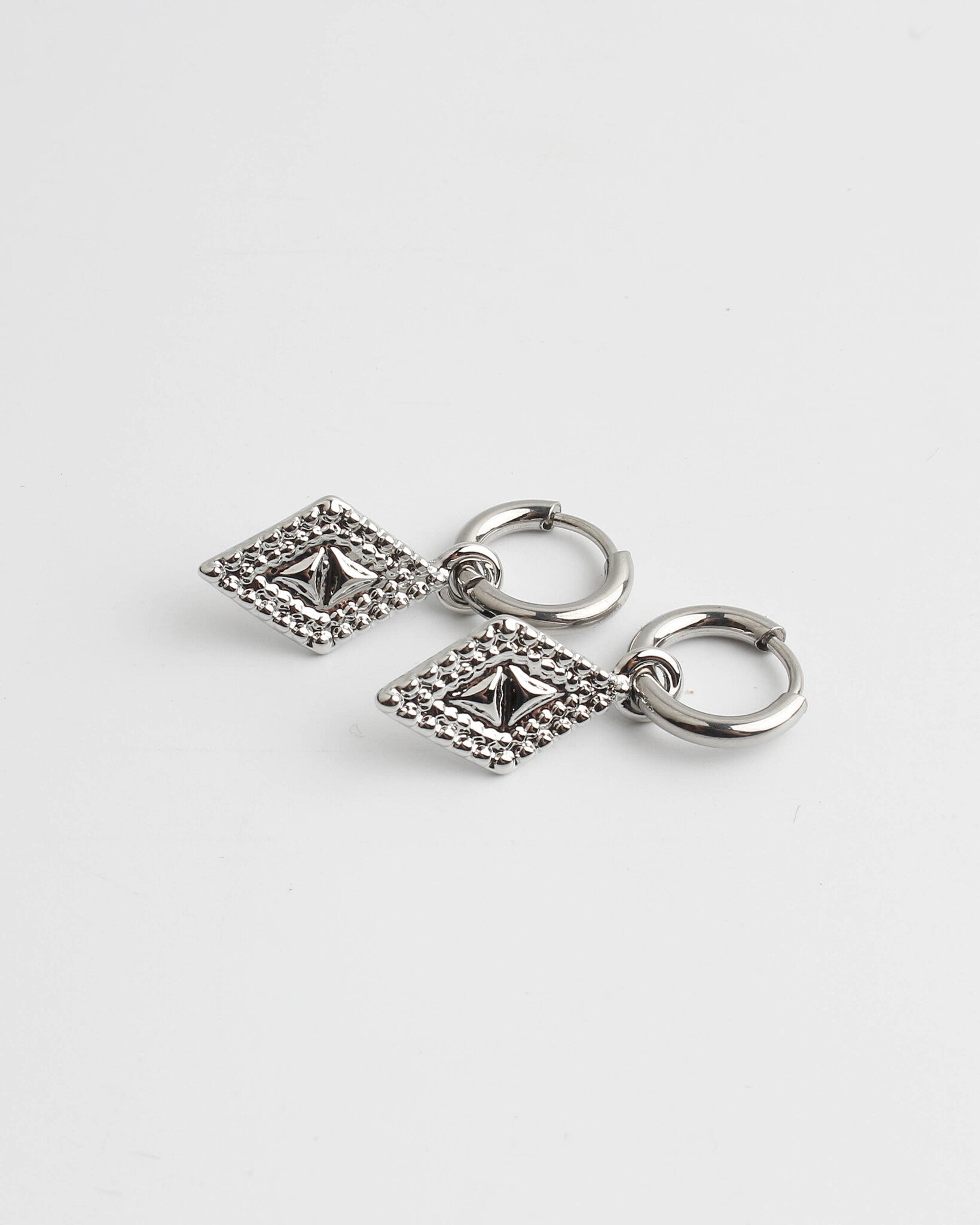 La Vie Est Belle - Earrings - Stainless Steel